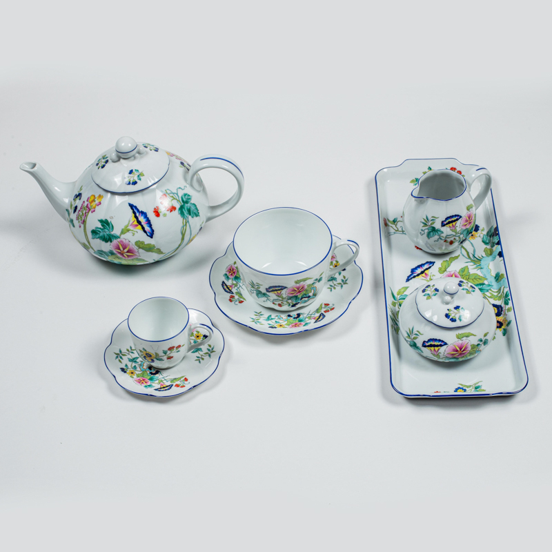 Juego para café y té con accesorios